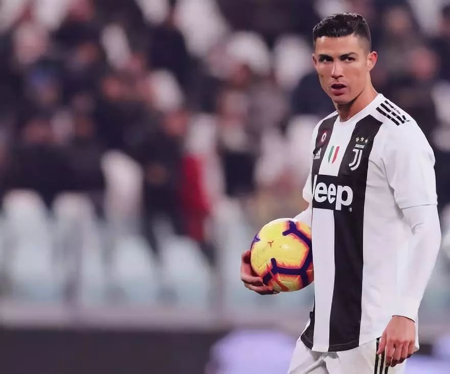 半场：莱比锡2-0法兰克福，哈德、鲍姆加特纳相互传射