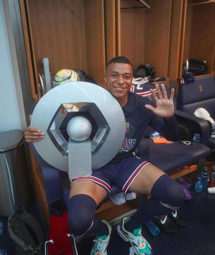 足球世界杯新纪录诞生，单场跑动达13公里