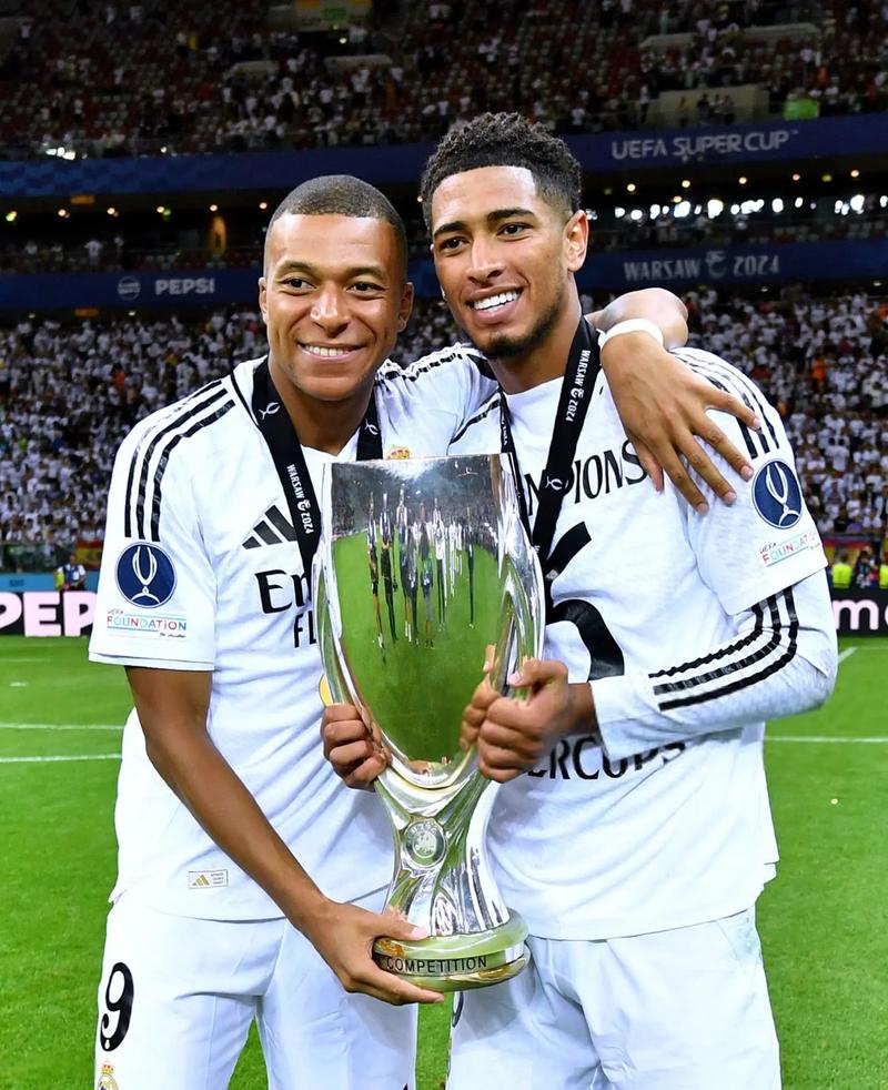 琼斯：我们都爱萨拉赫，不认为他的言论是打算影响球队（琼斯：大家都爱萨拉赫，他的言论并非刻意影响球队）